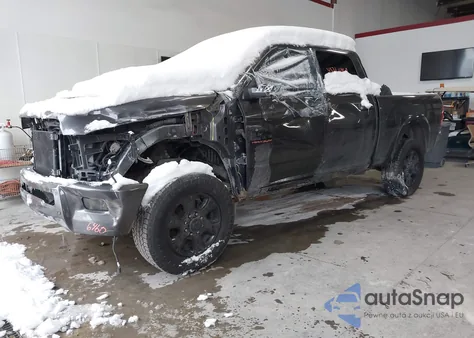 2017 Ram 2500 Laramie 4X4 6'4 Box from USA, damaged, VIN 3C6UR5FL0HG613093